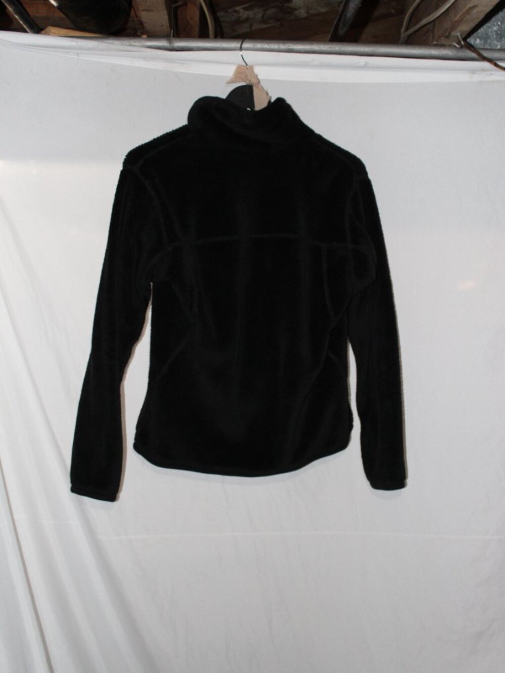 Patagonia Womens Black Fleece Snap-T Pullover - Picture 6 of 6